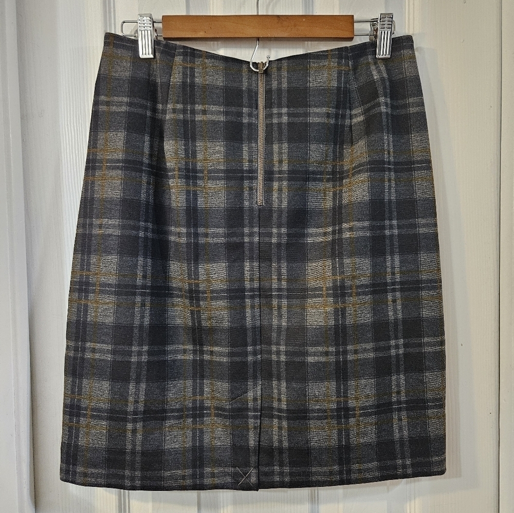 NWT Cabi Simone Plaid Women's Skirt - Picture 3 of 8